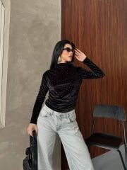 TAŞLI KADİFE BLUZ