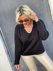 NAKIŞ DETAYLI TRİKO KEMER ÜSTÜ KAZAK